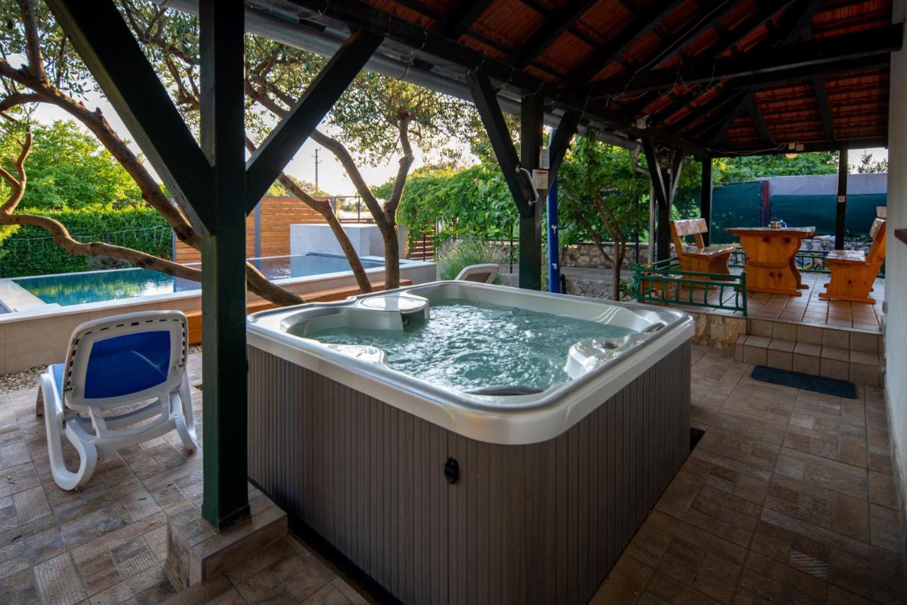 Holiday House Cvita Биоград на Мору Екстериор снимка